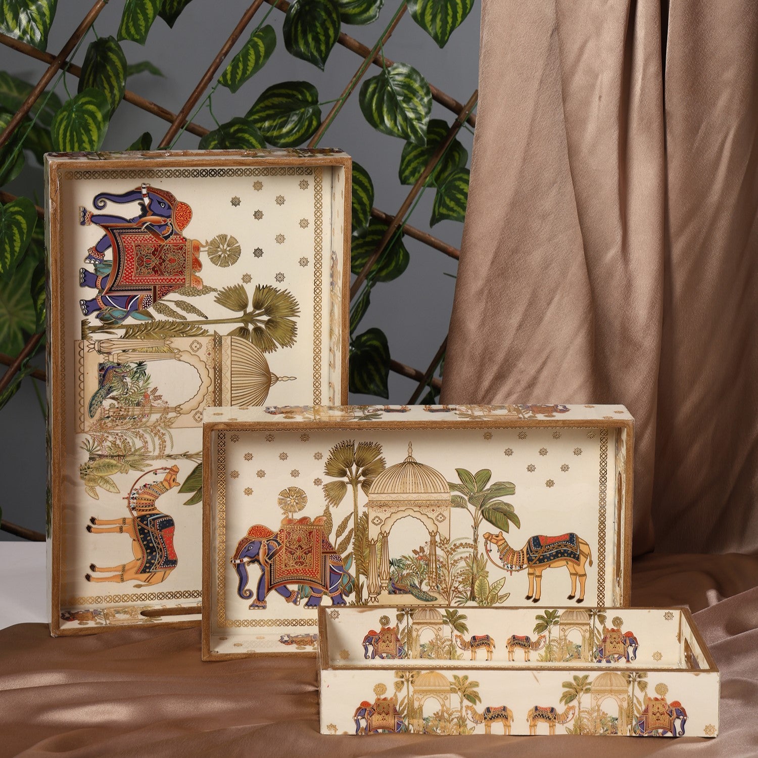 Royal Camel Tray Set Of 3