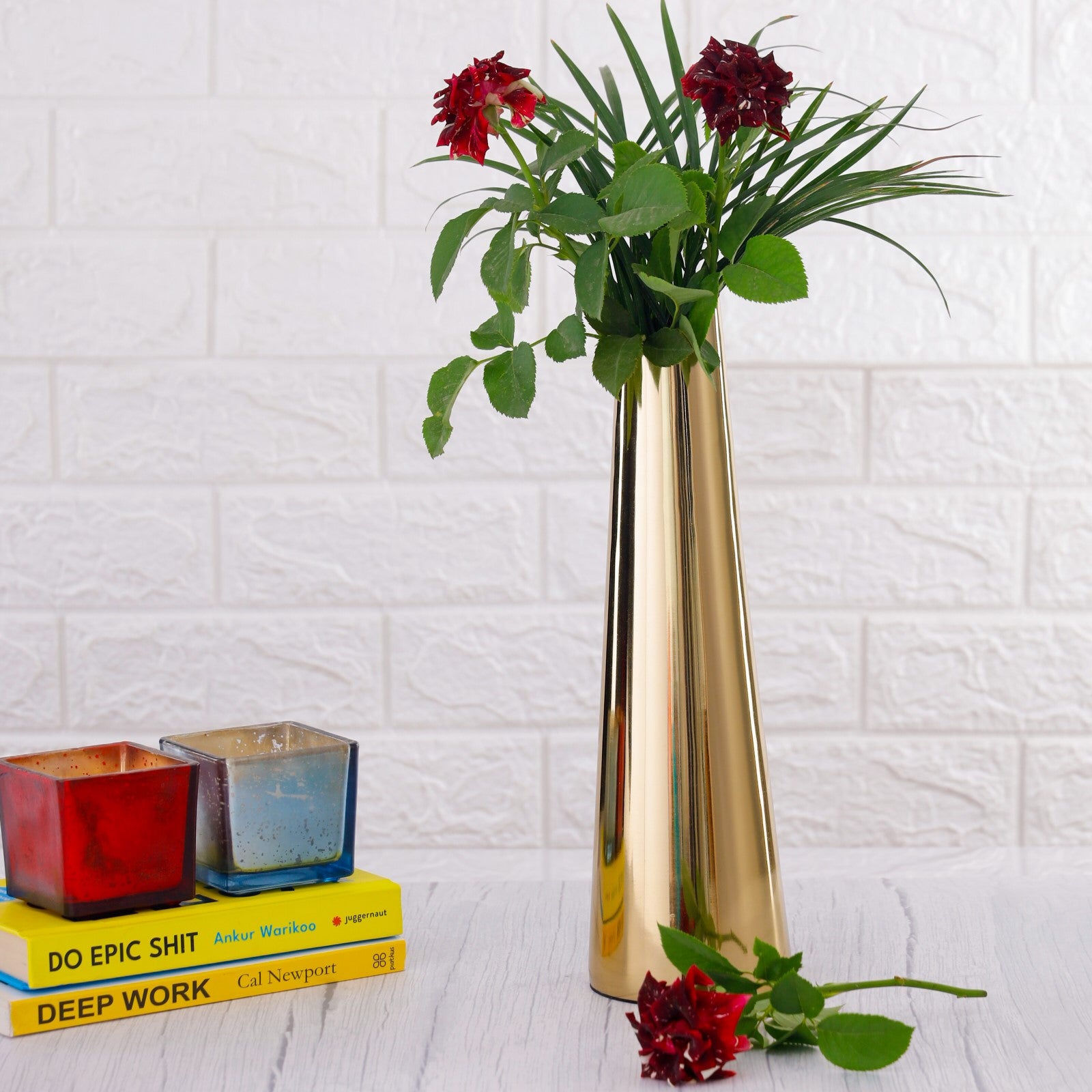 Taper Metal Vase Pack Of 1