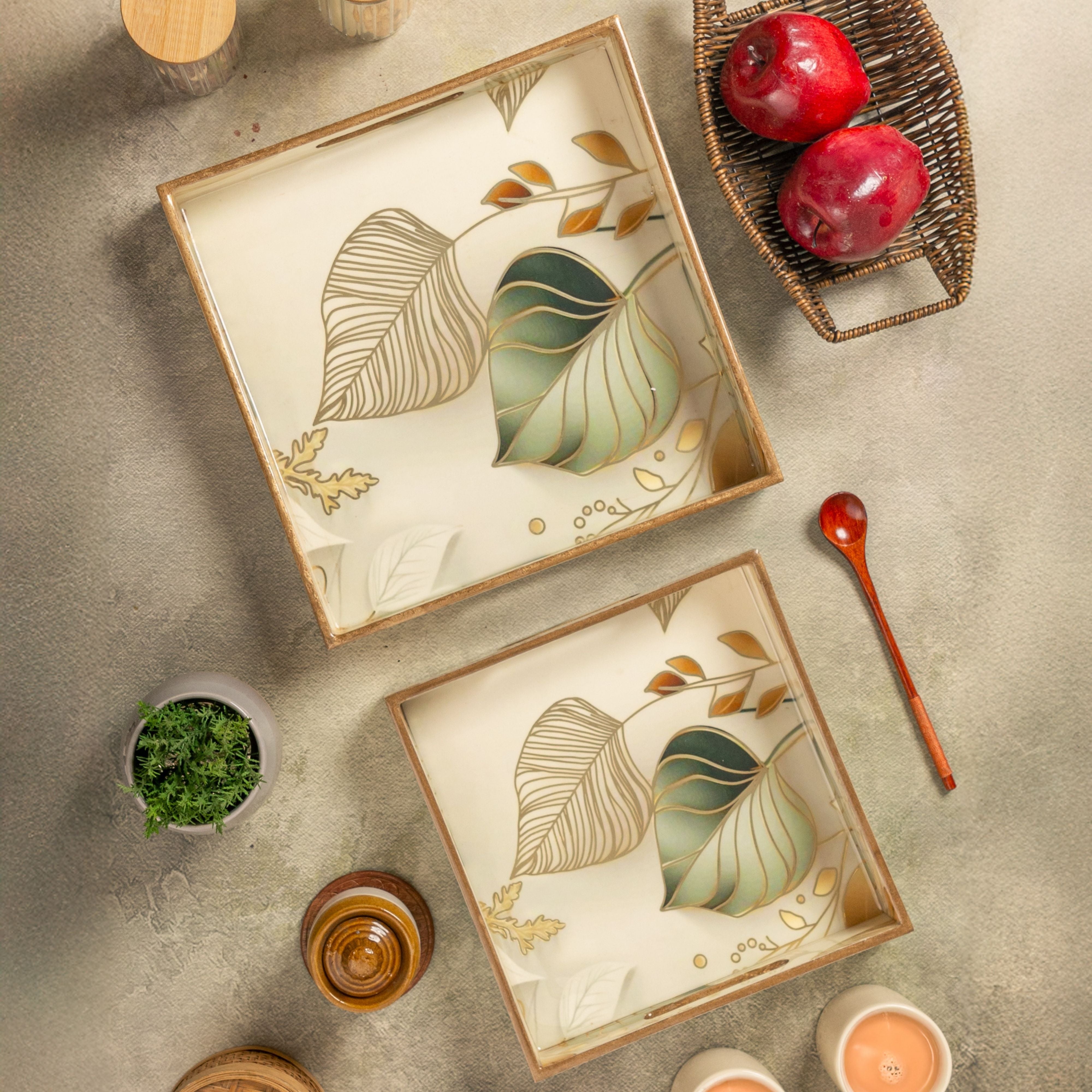 White Leaf Square Trays Set