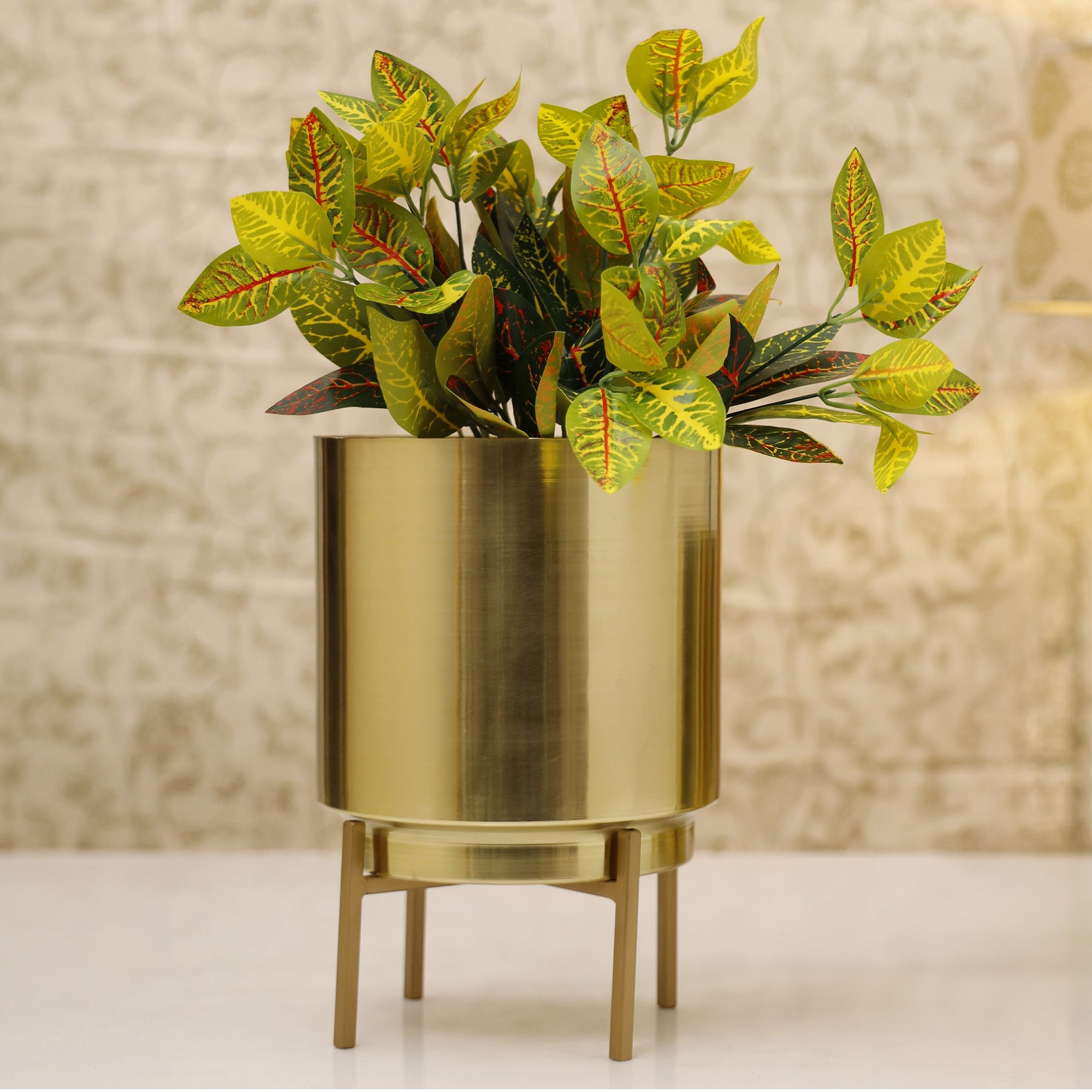 Ember Gold Planter (Pack Of 1)