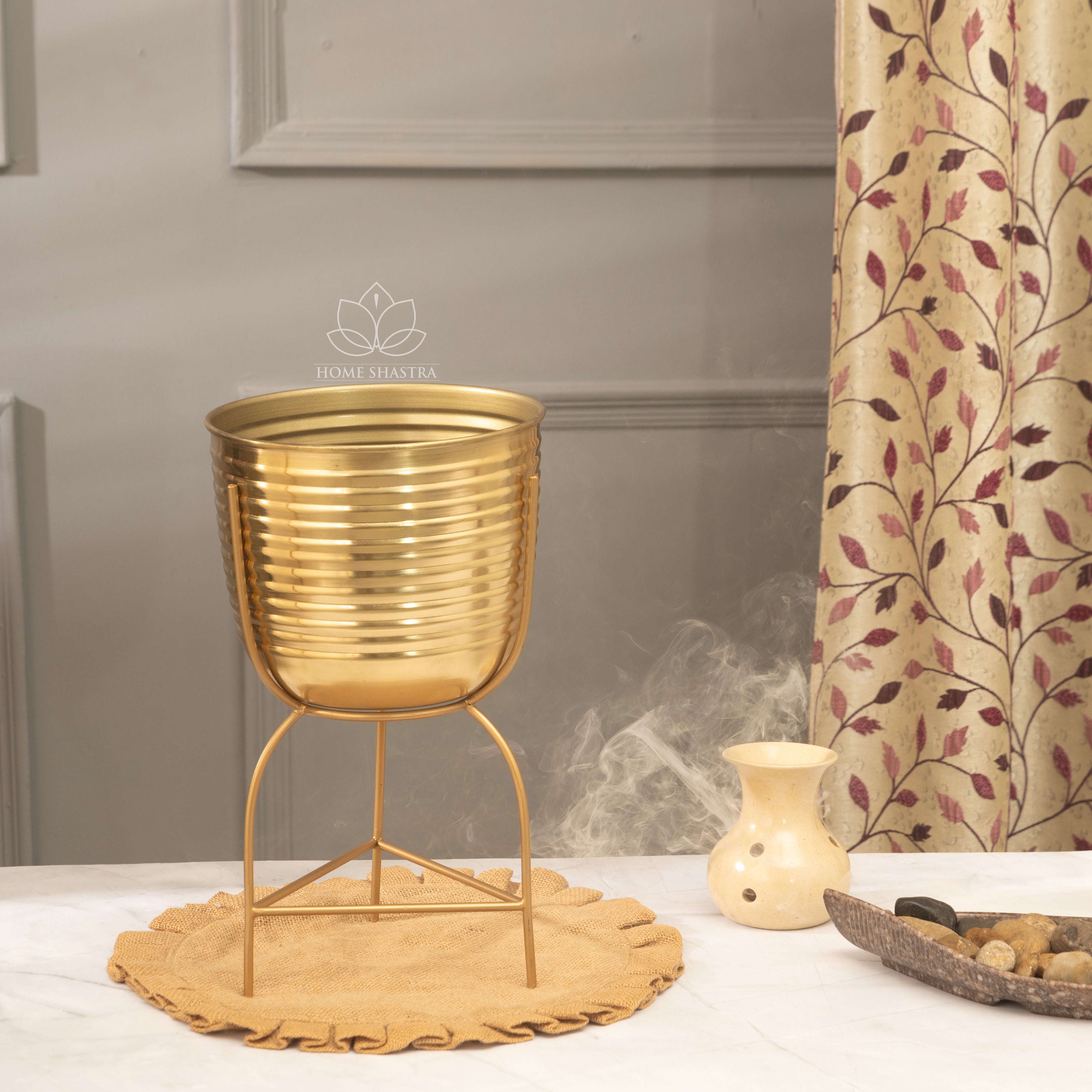 Umbra Gold Planters (Pack of 1)