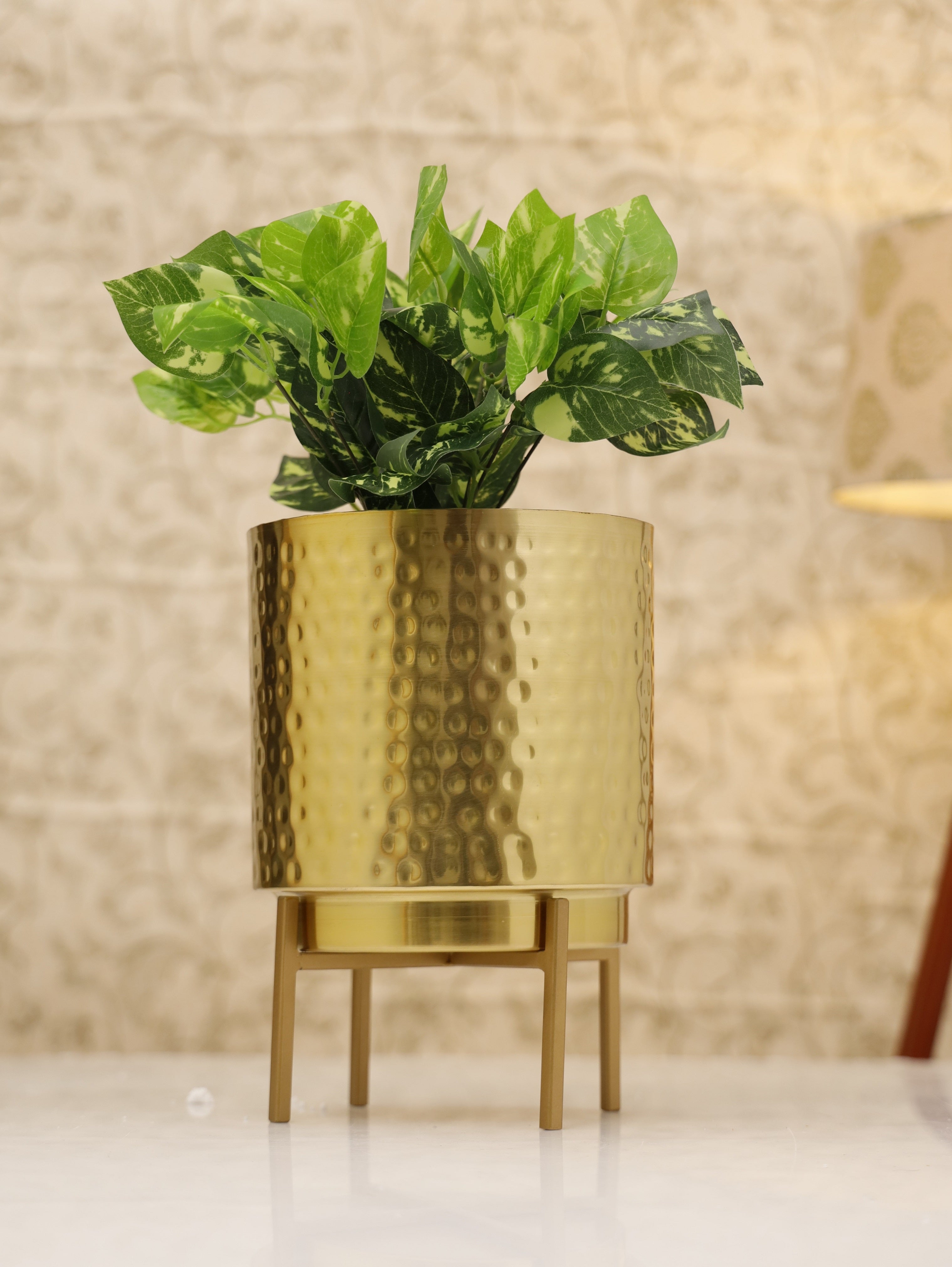 Ember Gold Hammered  Planter (Pack of 1)