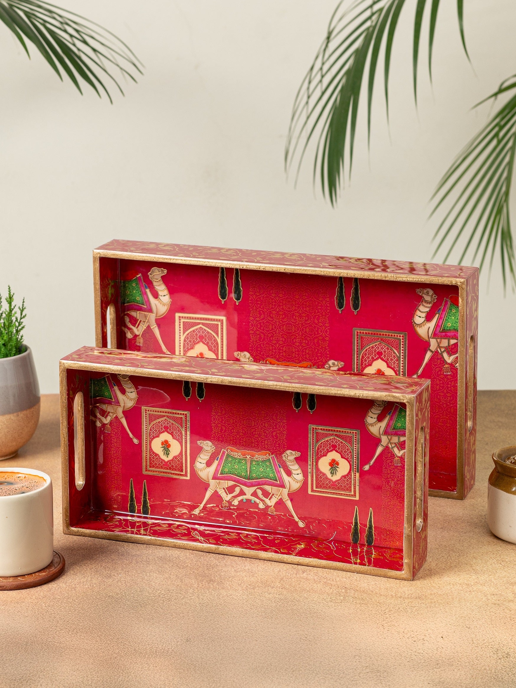 Red Camel Medium Small