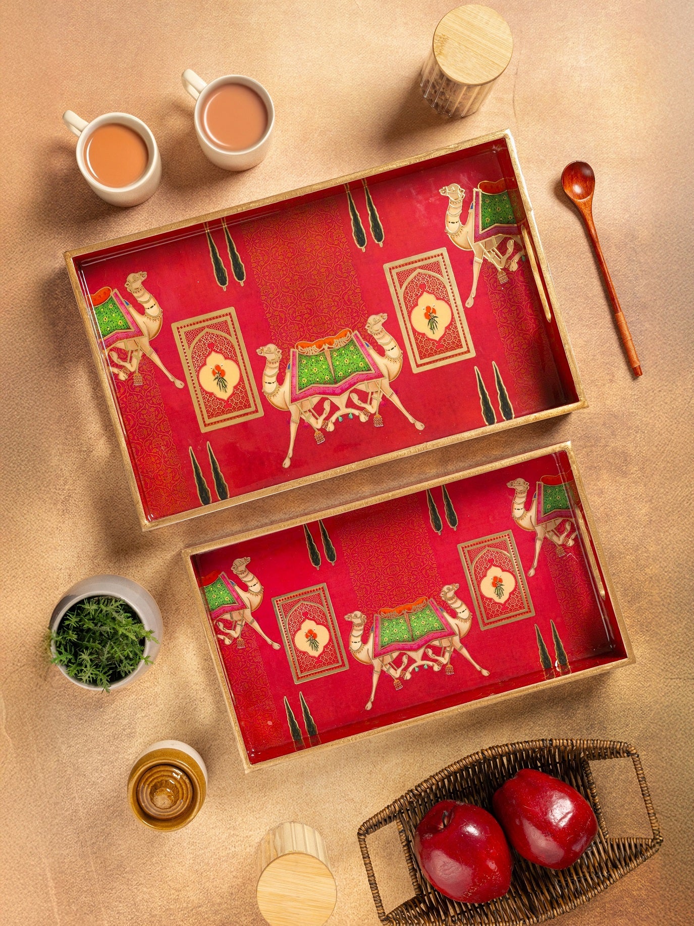 Red Camel Large Medium