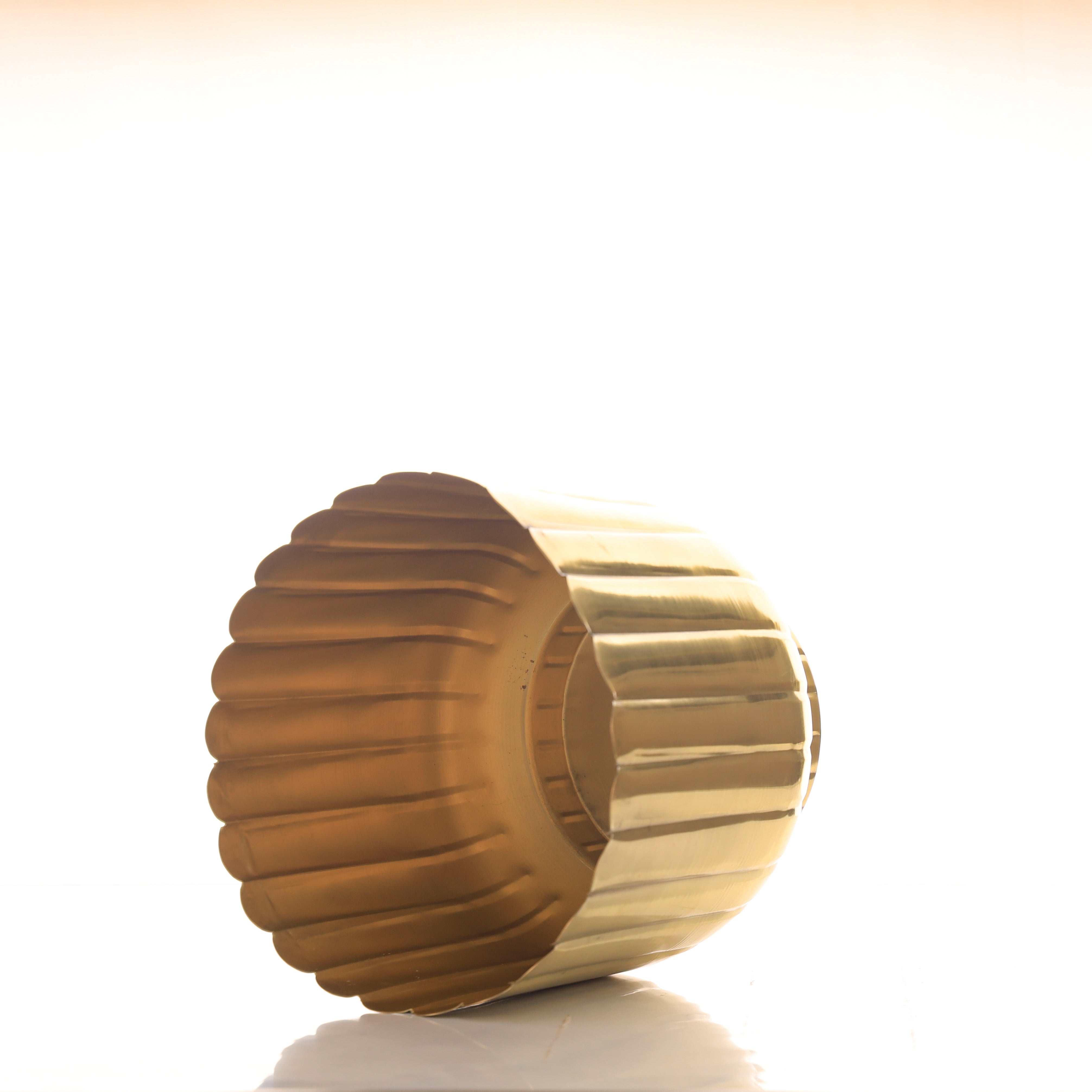 Coral Gold Planters with Cut-Work (Pack of 1)